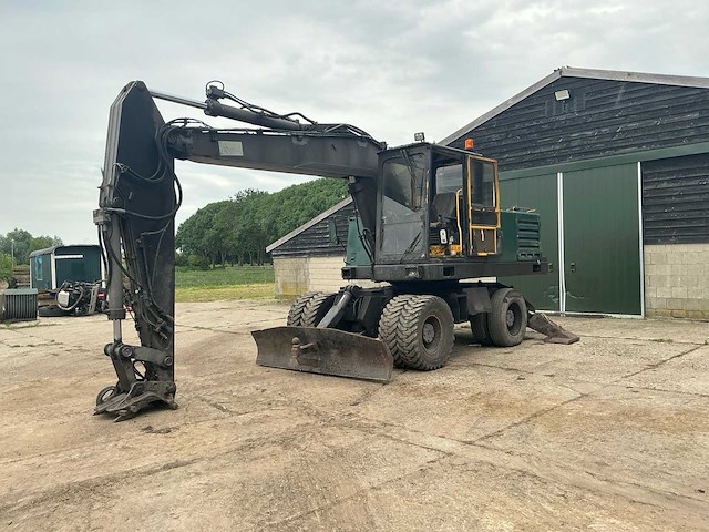 1998 volvo ew200 banden graafmachine - afbeelding 1 van  18