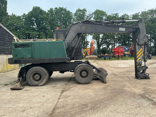1998 volvo ew200 banden graafmachine - afbeelding 13 van  18