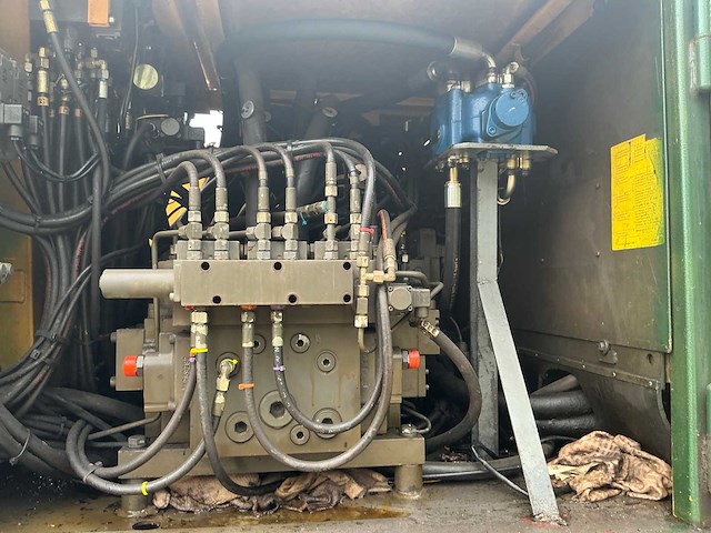 1998 volvo ew200 banden graafmachine - afbeelding 18 van  18