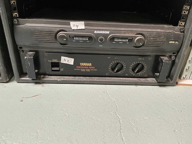 1998 yamaha pc2050 versterker - afbeelding 1 van  3