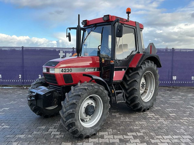 1999 - case ih - 4230 xl - vierwielaangedreven landbouwtractor - afbeelding 1 van  21
