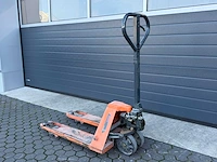 1999 - mic - tm - hydraulic hand pallet trucks
