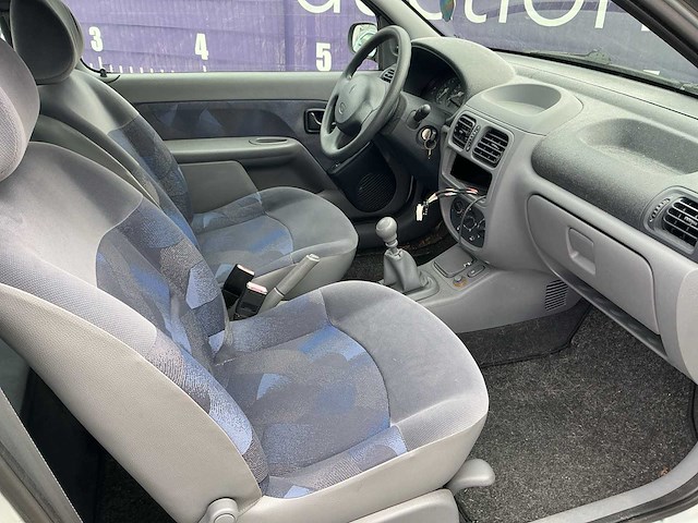1999 - renault - clio - 1.2 rn - personenauto - afbeelding 6 van  10
