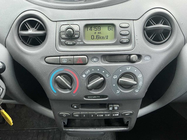 1999 - toyota - yaris - 1.0-16v vvt-i sol - personenauto - afbeelding 11 van  11