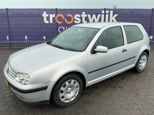 1999 - volkswagen - golf - 1.4-16v trendline - personenauto - afbeelding 1 van  11
