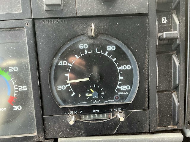 1999 - volvo - fl608-42r-7.4t - vrachtwagen - afbeelding 17 van  30