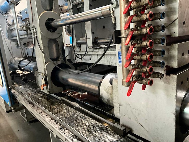 1999 bmb kw1000/6500 spuitgietmachine - afbeelding 14 van  41