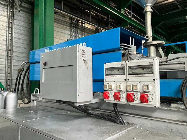 1999 bmb kw1000/6500 spuitgietmachine - afbeelding 16 van  25