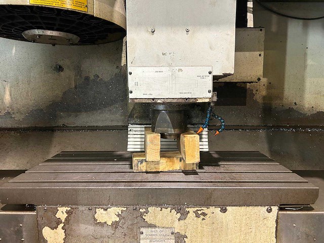 1999 bridgeport vmc 800/22 cnc universele machinecentrum - afbeelding 9 van  12