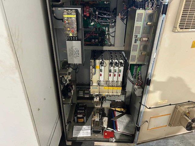 1999 bridgeport vmc 800/22 cnc universele machinecentrum - afbeelding 12 van  12