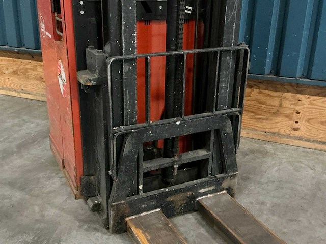 1999 bt sps 1.35 / 3 elektrische meerij-stapelaar - afbeelding 3 van  24