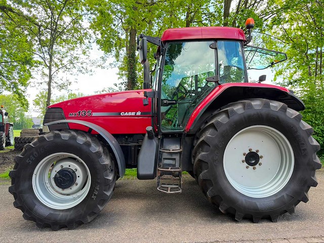 1999 case ih mx 135 vierwielaangedreven landbouwtractor - afbeelding 6 van  12