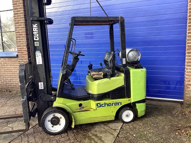 1999 clark cgc30 vorkheftruck 7300 mm - afbeelding 12 van  16