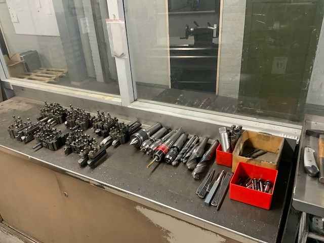 1999 colchester triumph v/s2500 universele draaibank - afbeelding 11 van  13