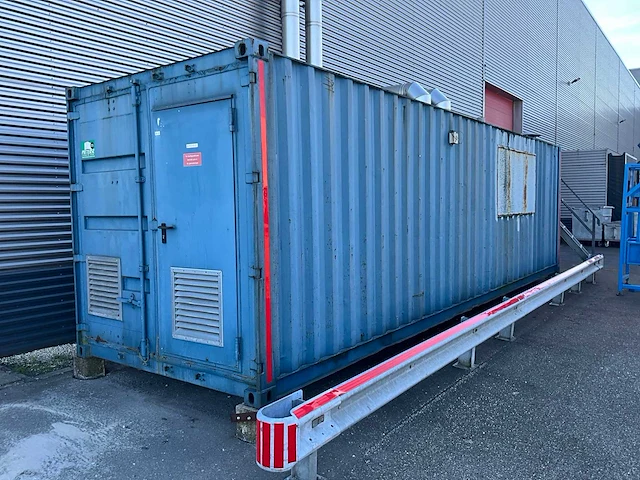 1999 cv-installatie in zeecontainer - afbeelding 1 van  13