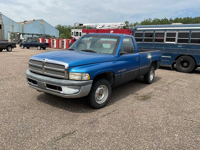 1999 daimler chrysler dodge ram 1500 v6 personenauto - afbeelding 1 van  22