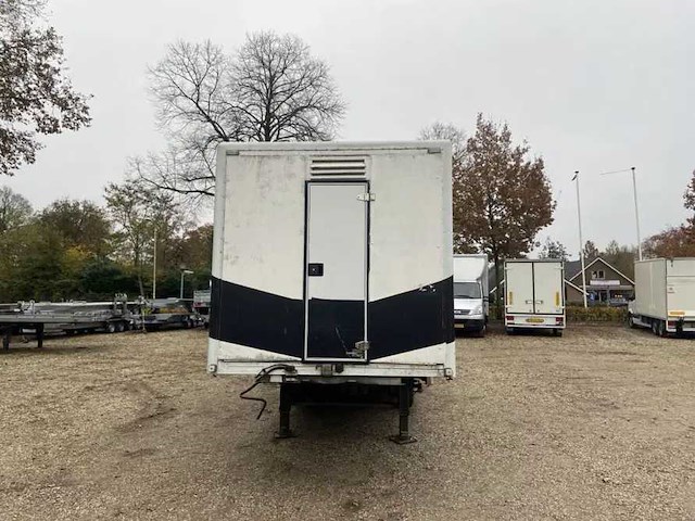 1999 doornwaard gesloten paardtransport be oplegger - afbeelding 10 van  12