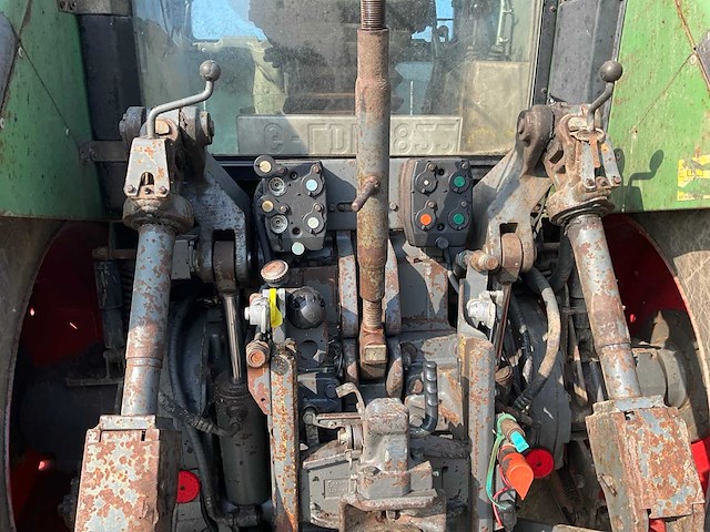 1999 fendt 824 turboshift vierwielaangedreven landbouwtractor - afbeelding 19 van  25