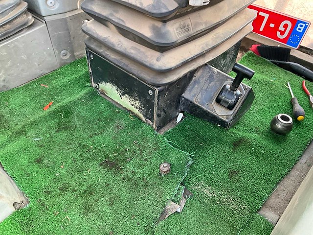 1999 fendt 824 turboshift vierwielaangedreven landbouwtractor - afbeelding 25 van  25