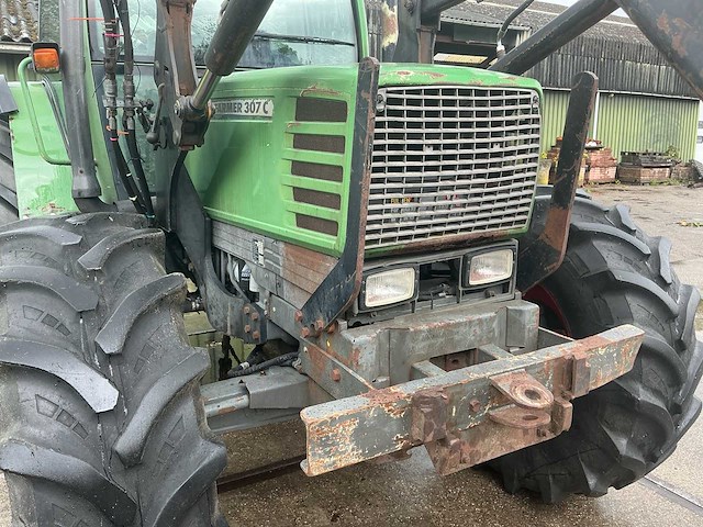 1999 fendt farmer turbomatik vierwielaangedreven landbouwtractor - afbeelding 9 van  32
