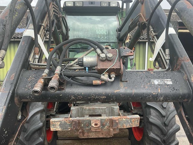 1999 fendt farmer turbomatik vierwielaangedreven landbouwtractor - afbeelding 14 van  32