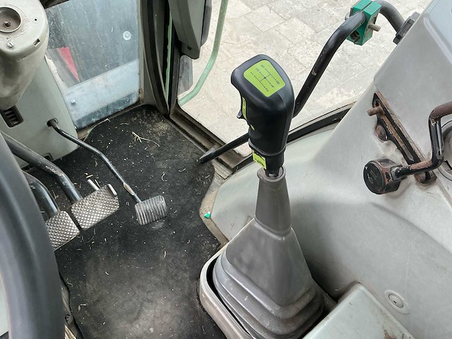1999 fendt favorit 824 vierwielaangedreven landbouwtractor - afbeelding 14 van  37