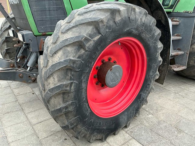 1999 fendt favorit 824 vierwielaangedreven landbouwtractor - afbeelding 17 van  37