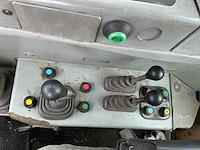 1999 fendt favorit 824 vierwielaangedreven landbouwtractor - afbeelding 18 van  37