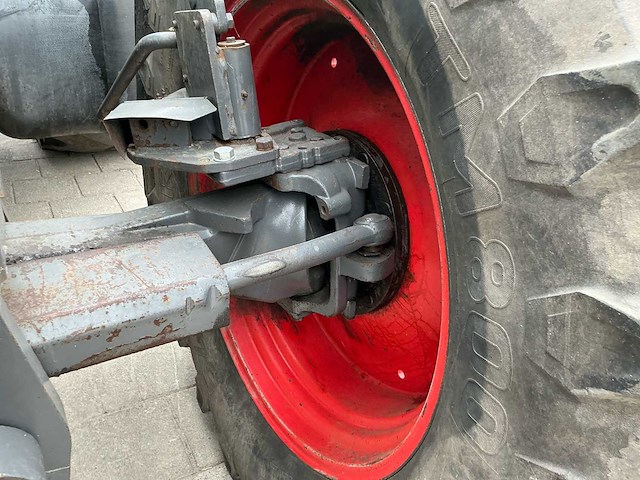 1999 fendt favorit 824 vierwielaangedreven landbouwtractor - afbeelding 9 van  37