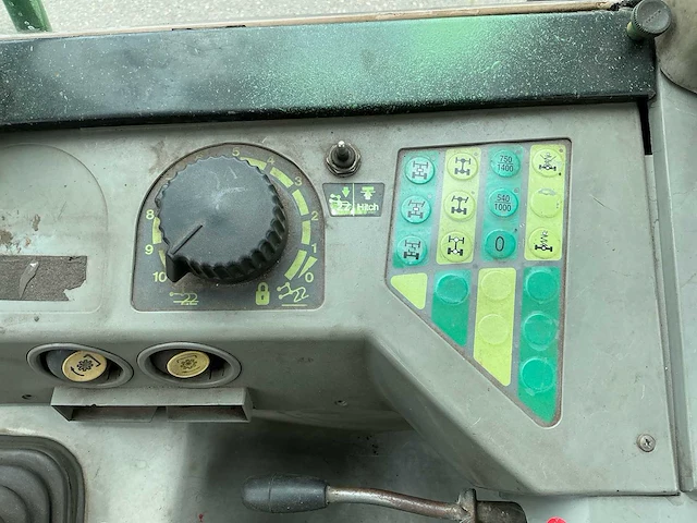 1999 fendt xylon 524 werktuigdrager / systeemtractor - afbeelding 5 van  39