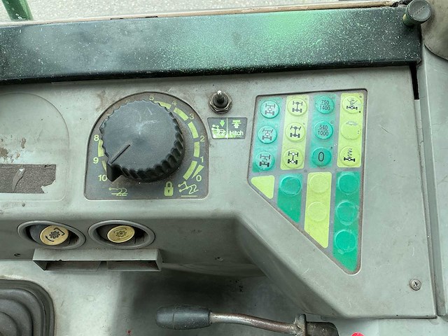 1999 fendt xylon 524 werktuigdrager / systeemtractor - afbeelding 13 van  39
