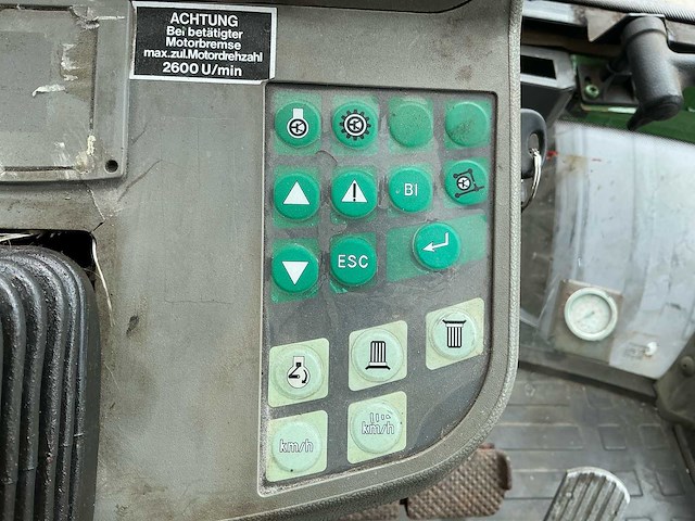 1999 fendt xylon 524 werktuigdrager / systeemtractor - afbeelding 18 van  39