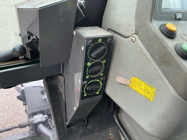 1999 fendt xylon 524 werktuigdrager / systeemtractor - afbeelding 21 van  39