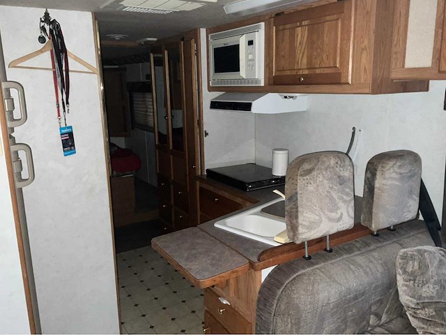 1999 ford e450 bigfoot camper - afbeelding 22 van  31