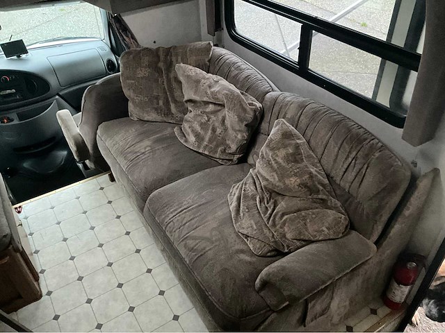 1999 ford e450 bigfoot camper - afbeelding 21 van  31