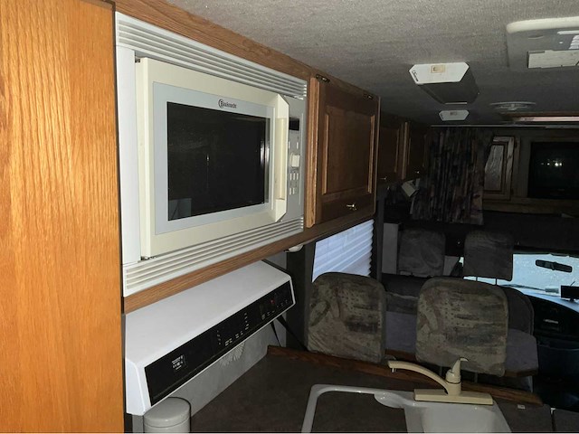 1999 ford e450 bigfoot camper - afbeelding 29 van  31