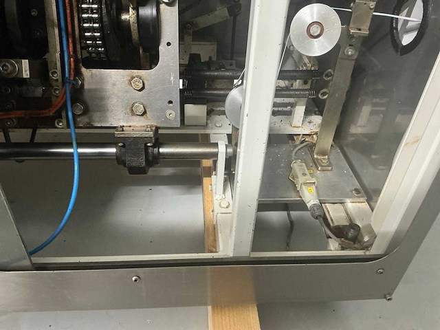 1999 ghd hartmann clip ec 101 k verpakking sluitmachine - afbeelding 10 van  16