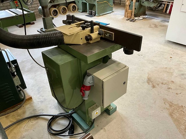 1999 gomad fds tafel- en spilfreesmachine - afbeelding 7 van  12