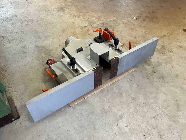 1999 gomad fds tafel- en spilfreesmachine - afbeelding 6 van  21