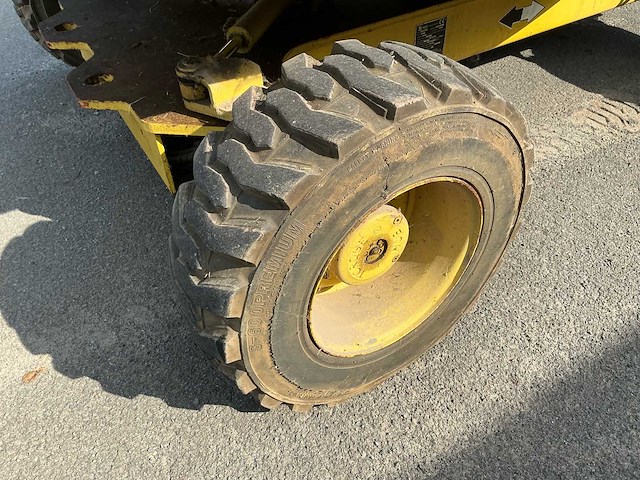 1999 grove gt141da zelfrijdende telescoophoogwerker met werkplatform - afbeelding 3 van  37