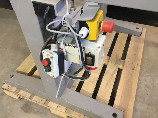 1999 harwi 625 h radiaalafkortzaagmachine - afbeelding 8 van  8