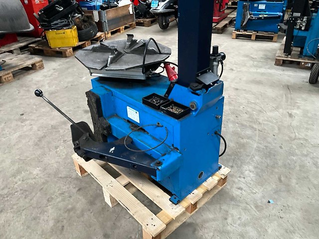 1999 hofmann monty 2250 banden de-en montageapparaat - afbeelding 5 van  7