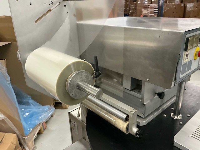 1999 ilpra 500 vigtr cupjes sealmachine / vergasmachine - afbeelding 4 van  4