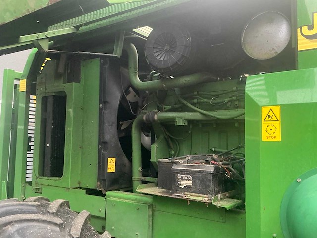 1999 john deere 6750 hakselaar - afbeelding 32 van  43