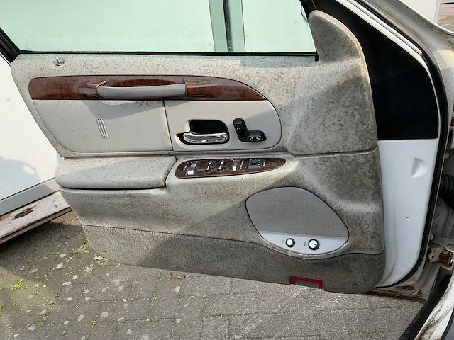 1999 lincoln town car (limousine) - afbeelding 16 van  93