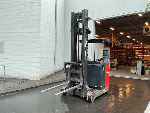 1999 linde r14 reach truck - afbeelding 1 van  10