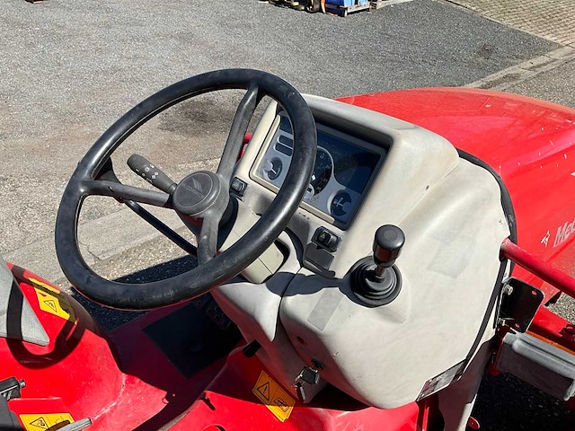 1999 mc cormick gx45h 4wd hydrostatische minitractor - afbeelding 29 van  31