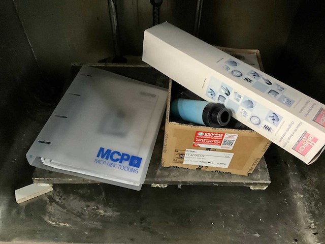 1999 mcp 004 plc vacuümgietmachine - afbeelding 12 van  13