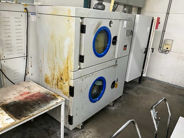 1999 mcp 004 plc vacuümgietmachine - afbeelding 1 van  13