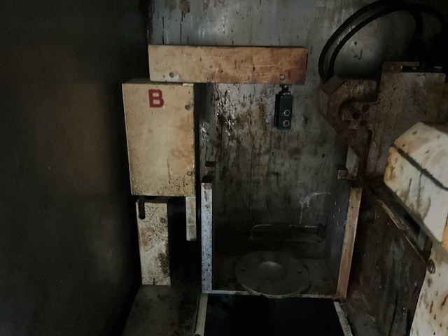 1999 mcp 004 plc vacuümgietmachine - afbeelding 9 van  13